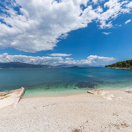 Villa Unique Sur La Plage Pour Des Vacances Inoubliables En Famille Ou Entre Amis Pour 10 Personnes Слатине Екстер'єр фото