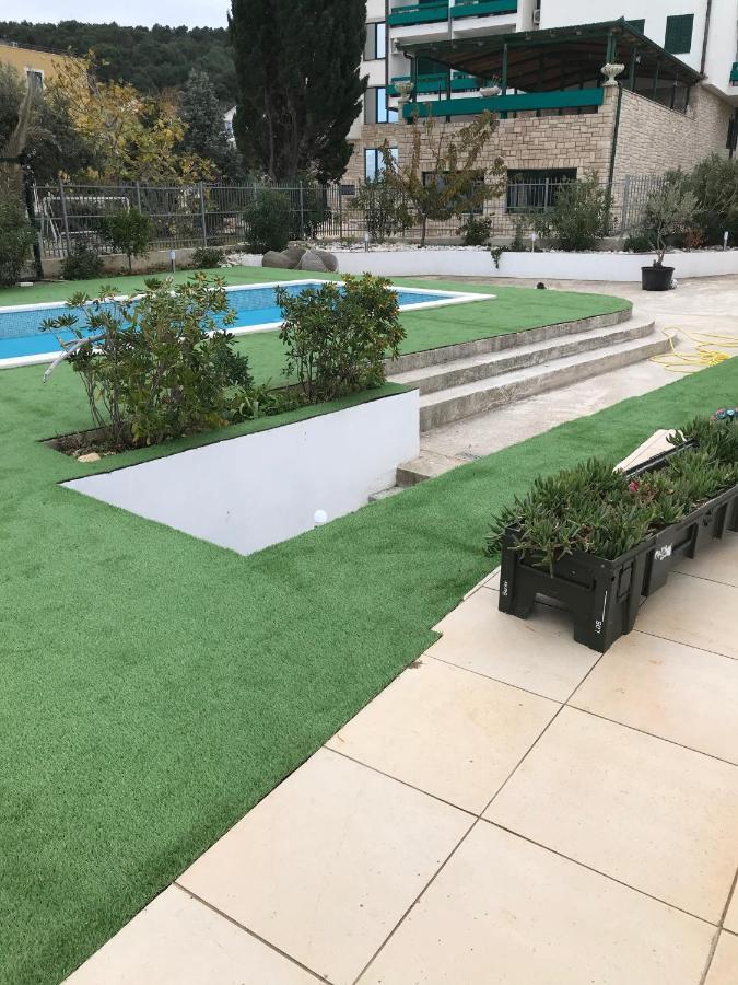 Villa Unique Sur La Plage Pour Des Vacances Inoubliables En Famille Ou Entre Amis Pour 10 Personnes Слатине Екстер'єр фото